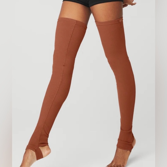 ALO Goddess Leg Warmers - Picture 2 of 7